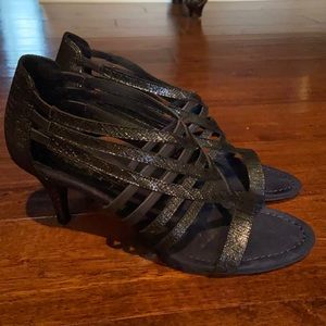New York Transit Navy Heels 9.5